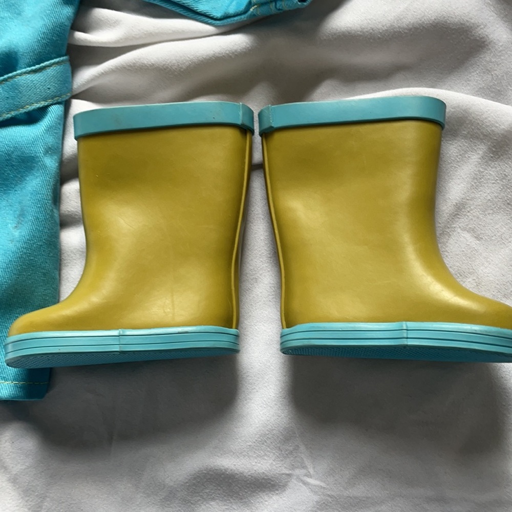 American Girl Doll Raincoat and Boots Set, with OG box. Used once. - Picture 7 of 16